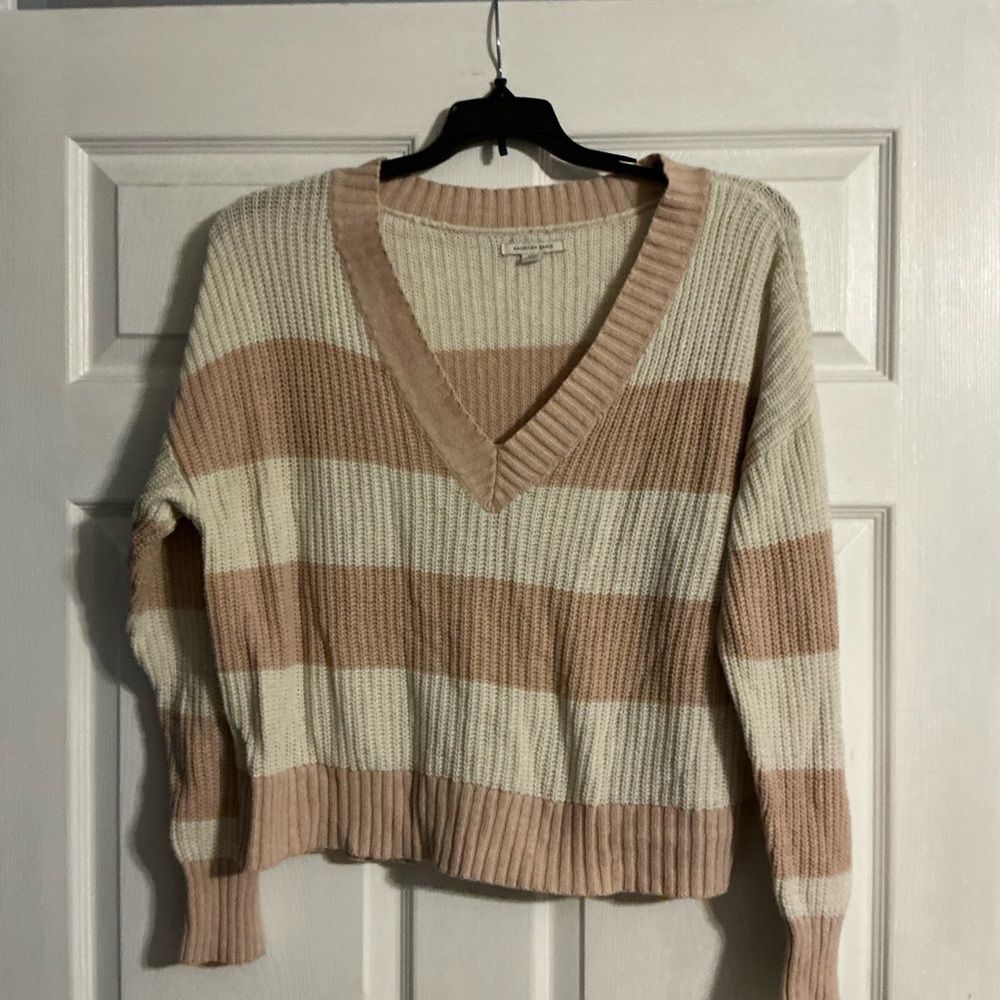 American Eagle Outfitters V-Neck Sweater - Cream and pink